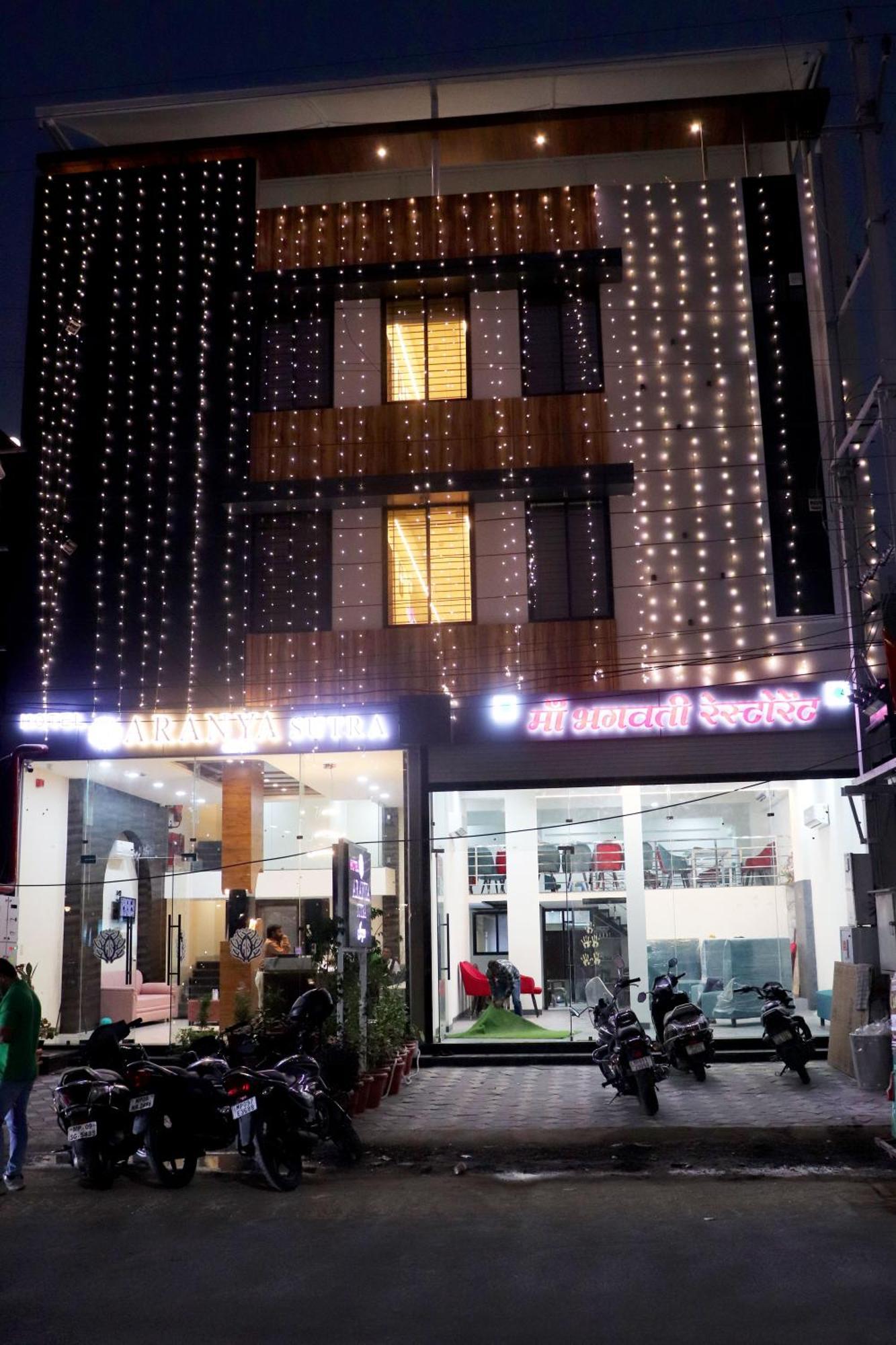 Hotel Aranyasutra Inaya, Indore Exterior photo